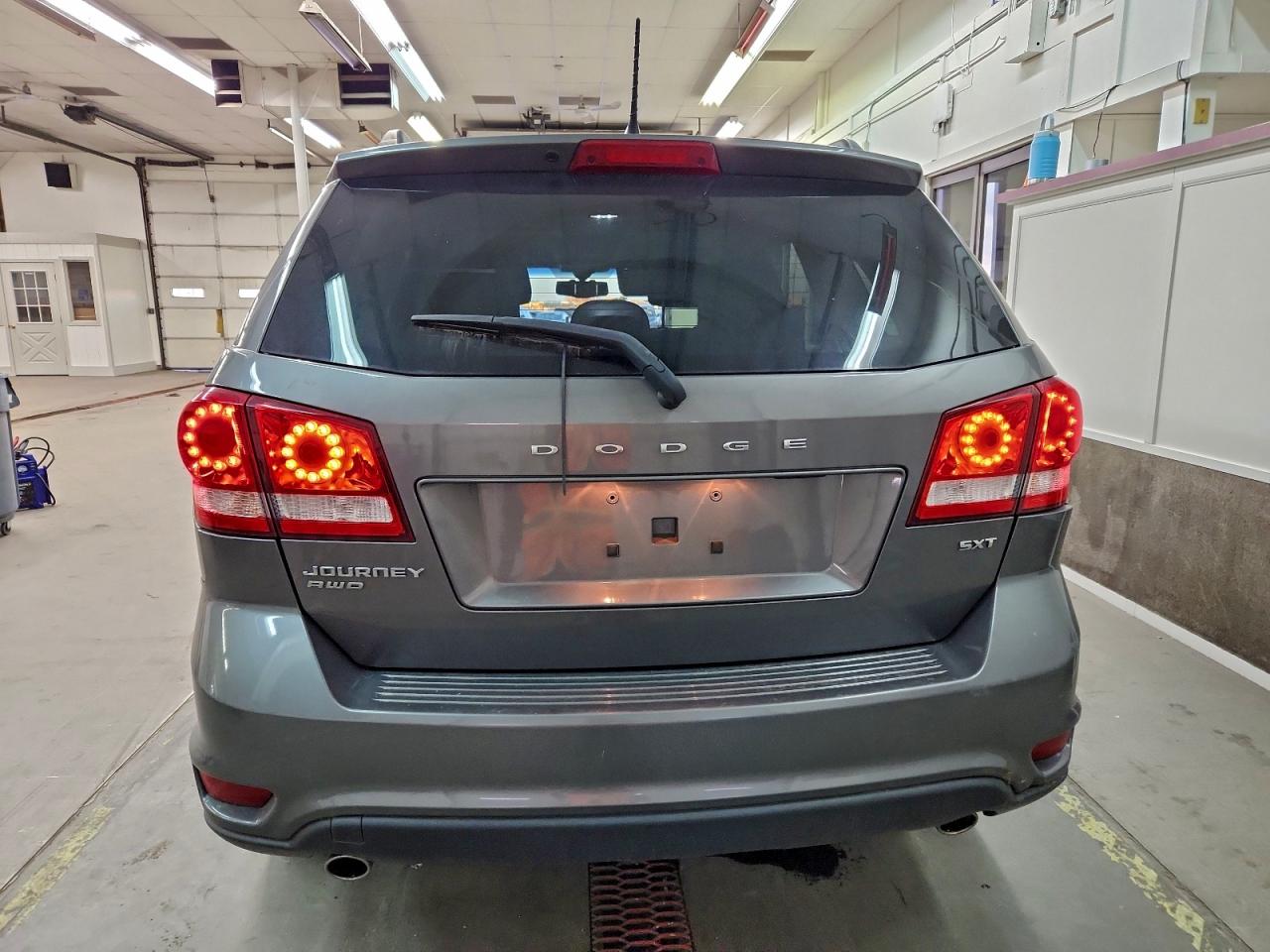 2012 DODGE JOURNEY SXT photo 6