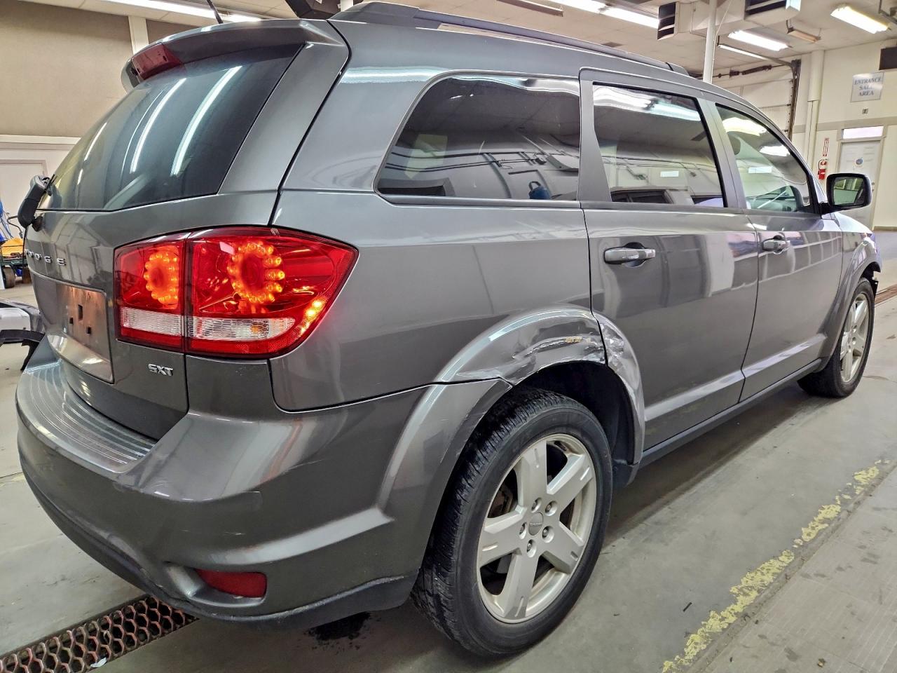 2012 DODGE JOURNEY SXT photo 3