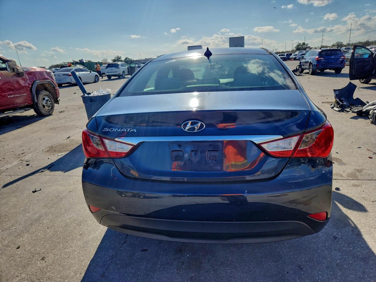2014 HYUNDAI SONATA GLS photo 11