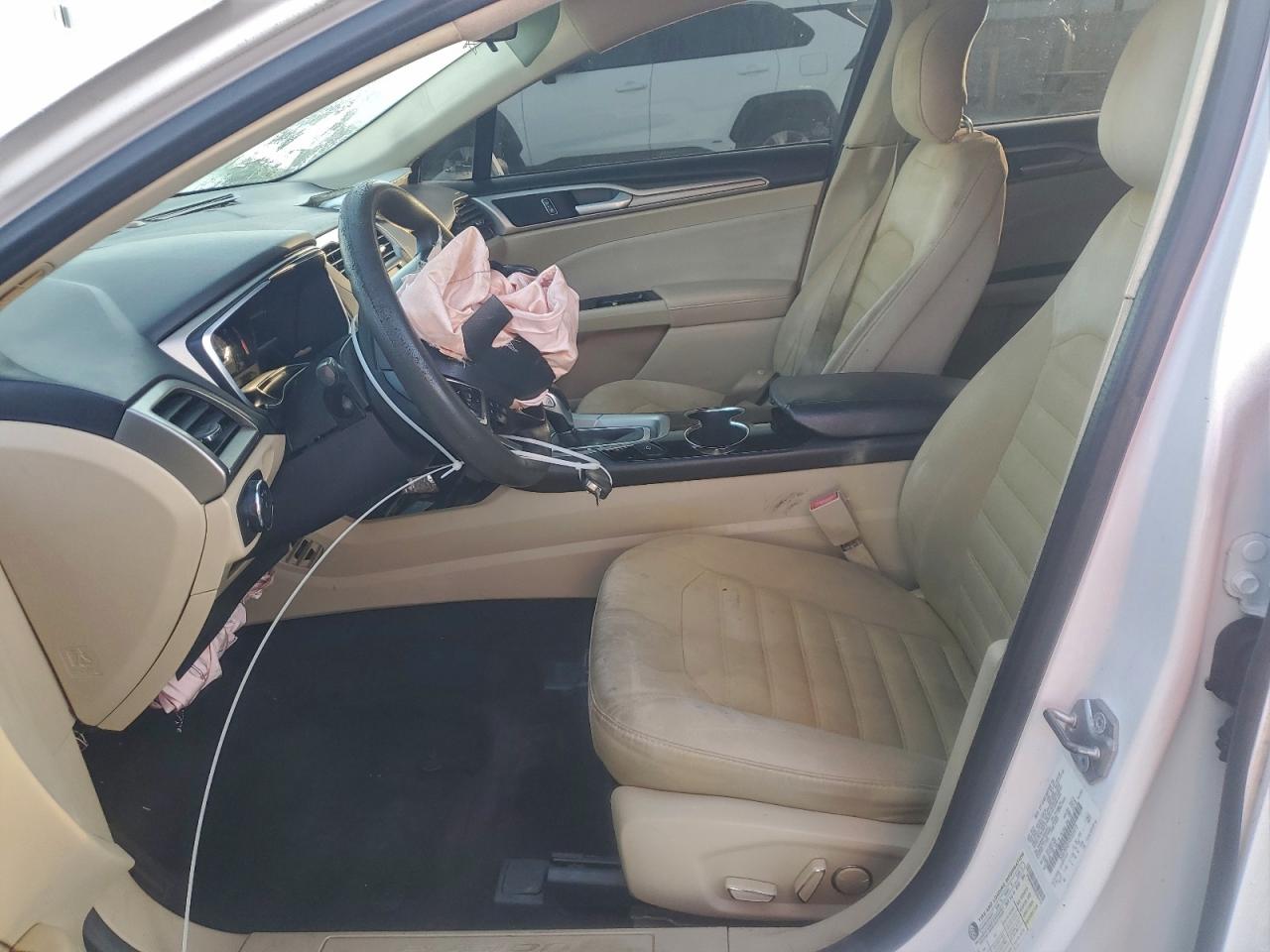 2014 FORD FUSION SE photo 7