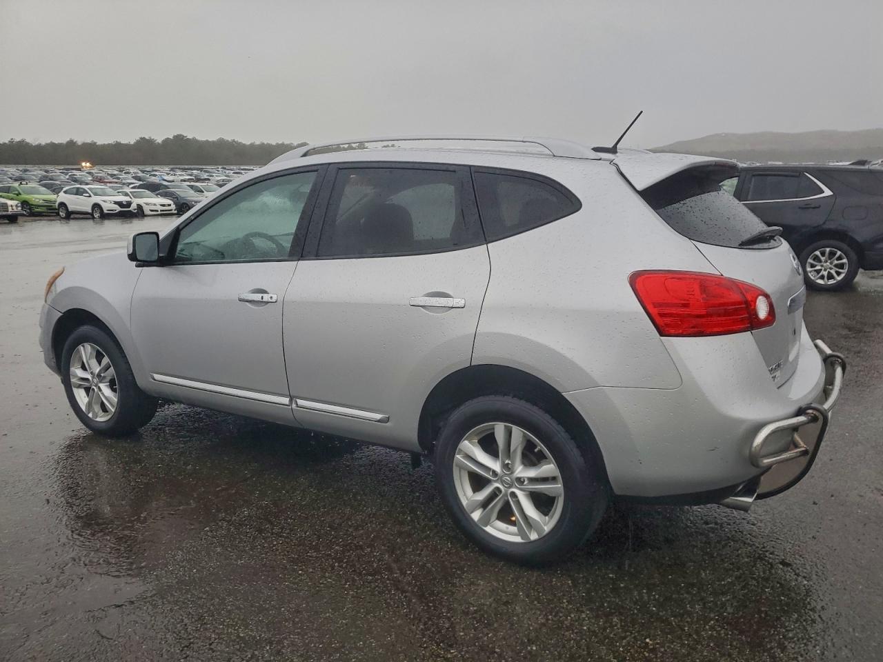 2013 NISSAN ROGUE S photo 2
