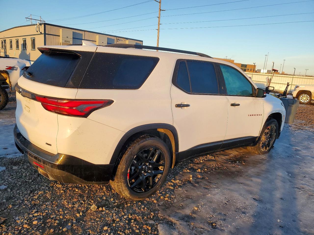 2023 CHEVROLET TRAVERSE PREMIER photo 3