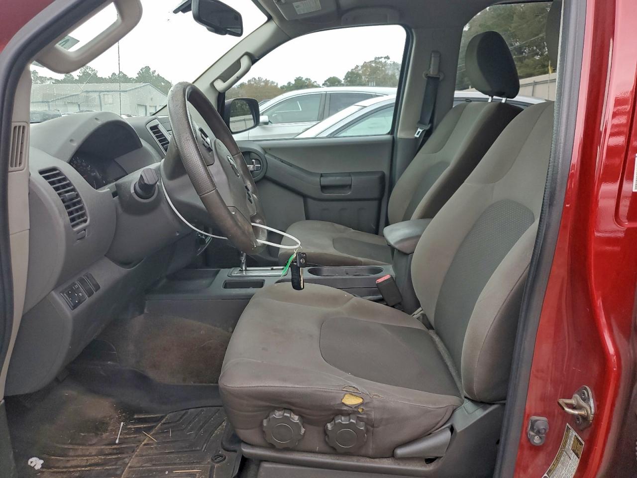 2015 NISSAN XTERRA X photo 13