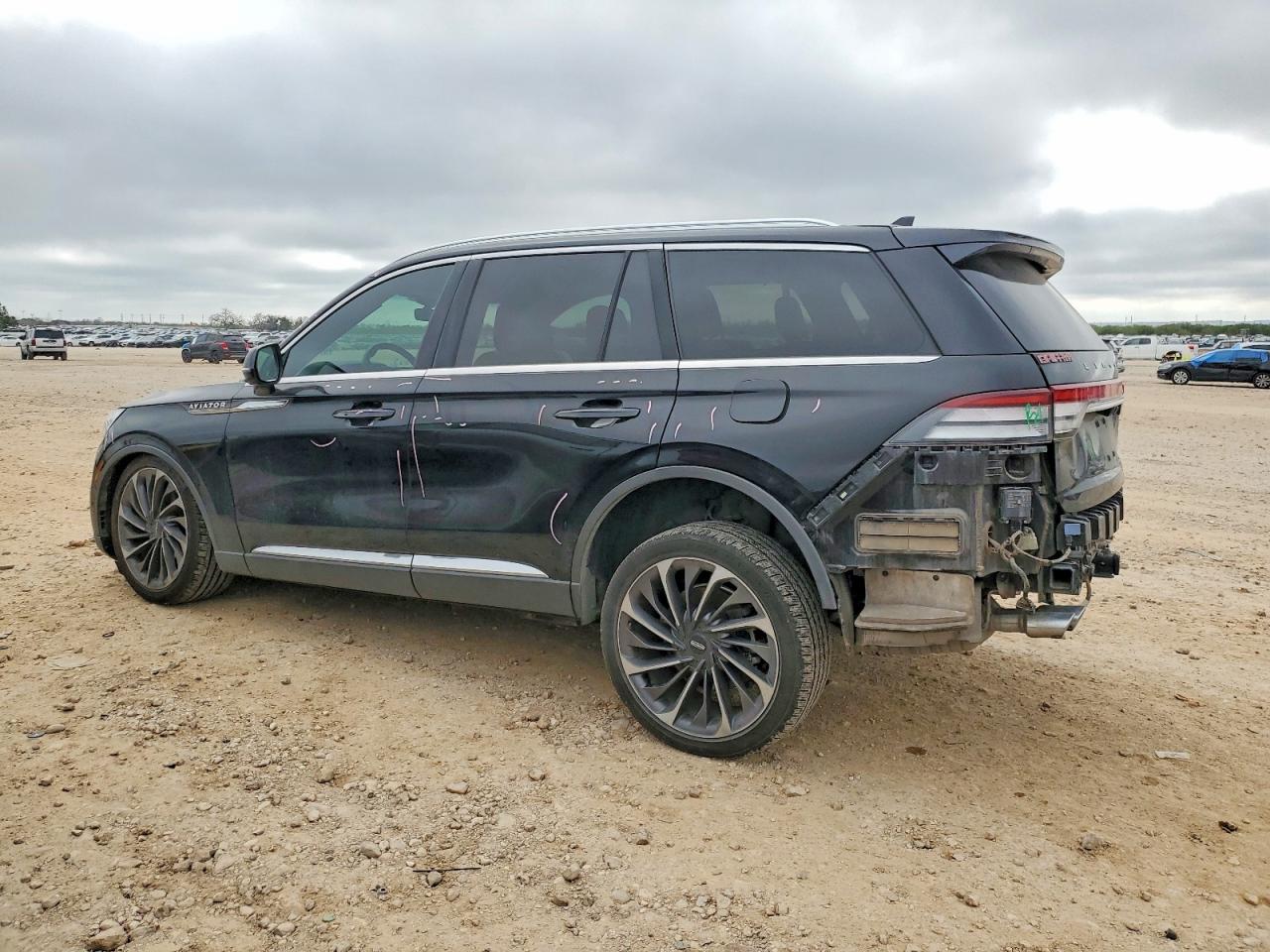 2020 LINCOLN AVIATOR RESERVE photo 2