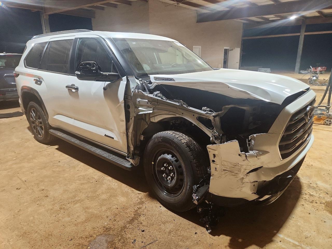 2024 TOYOTA SEQUOIA SR5 photo 4