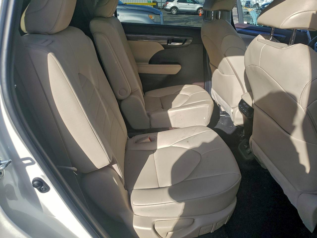 2021 TOYOTA HIGHLANDER HYBRID LIMITED photo 11