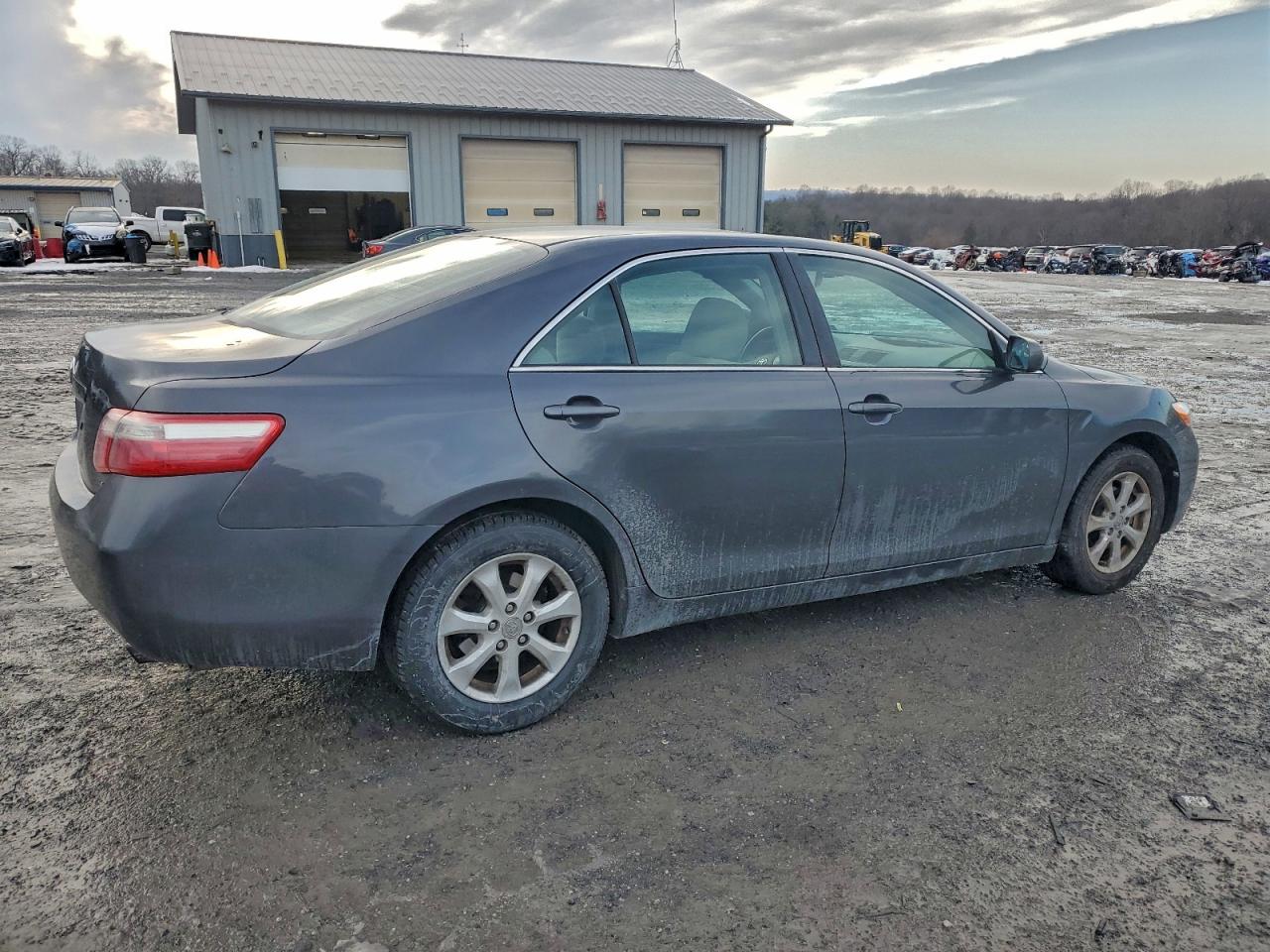2009 TOYOTA CAMRY BASE photo 3