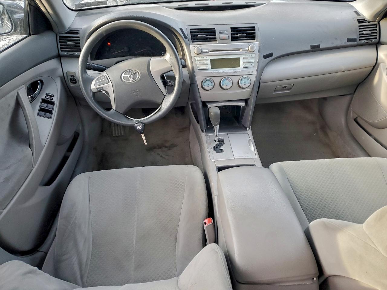 2009 TOYOTA CAMRY BASE photo 8