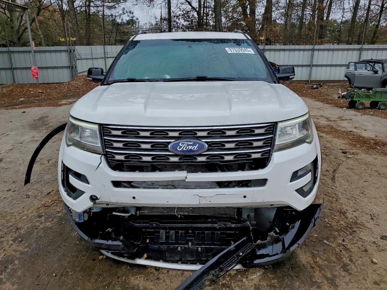 2017 FORD EXPLORER XLT photo 5