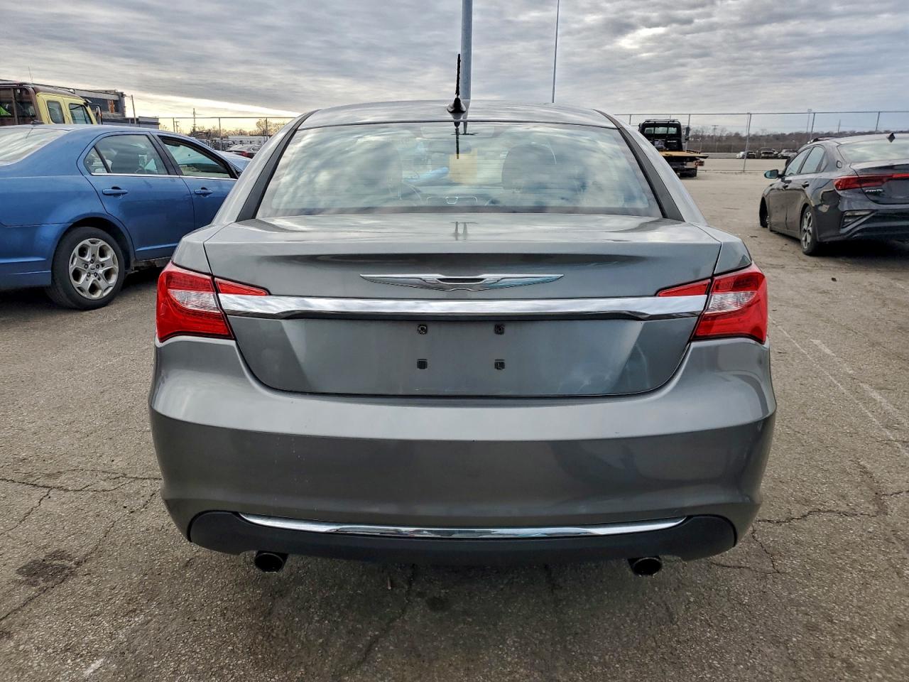 2013 CHRYSLER 200 LIMITED photo 11