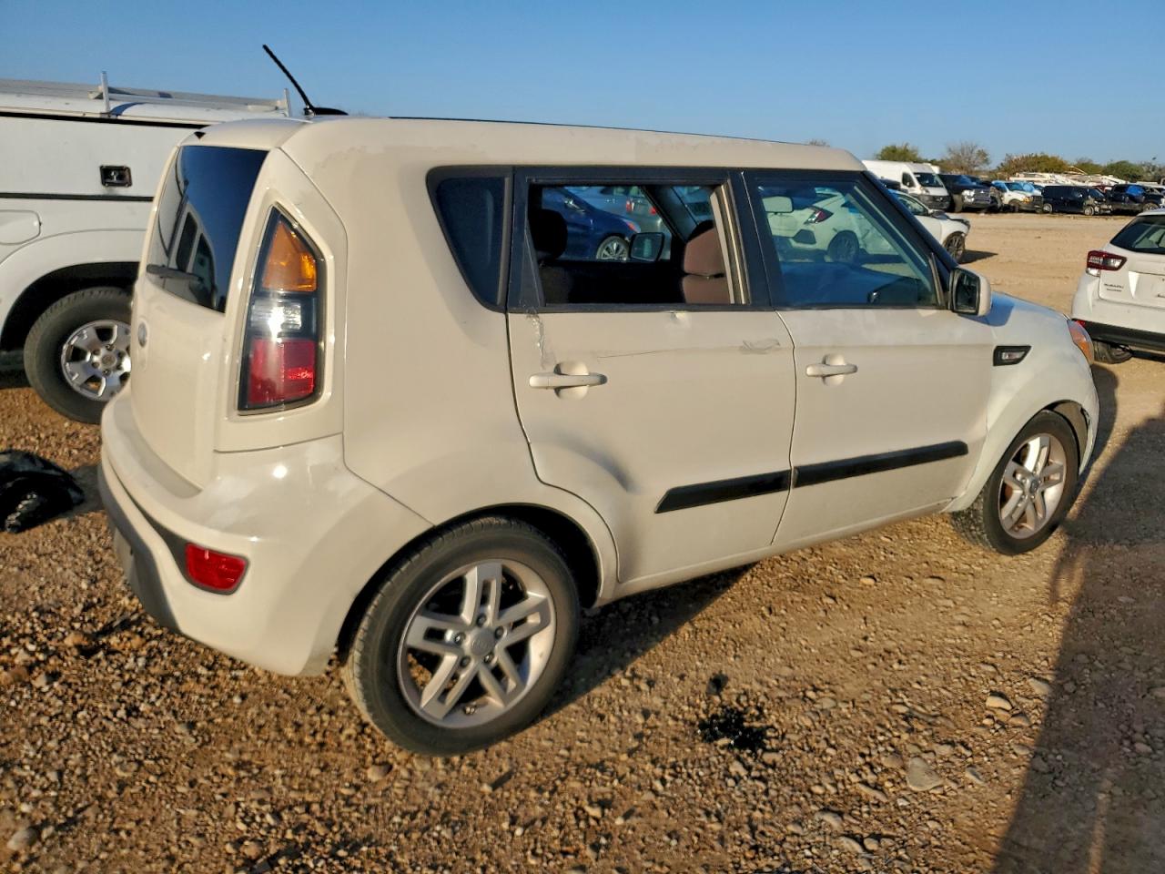 2013 KIA SOUL photo 3