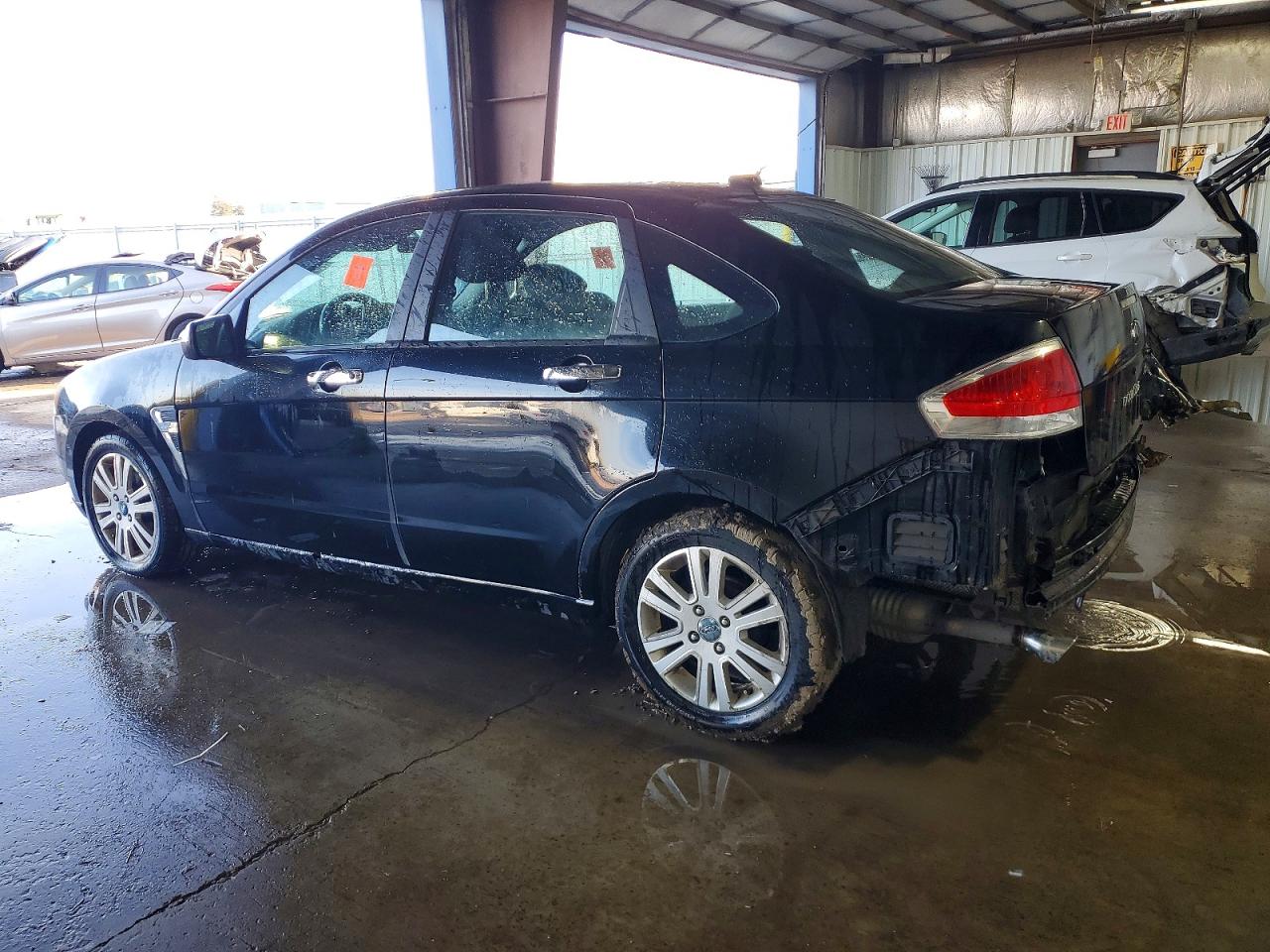 2008 FORD FOCUS SE photo 2