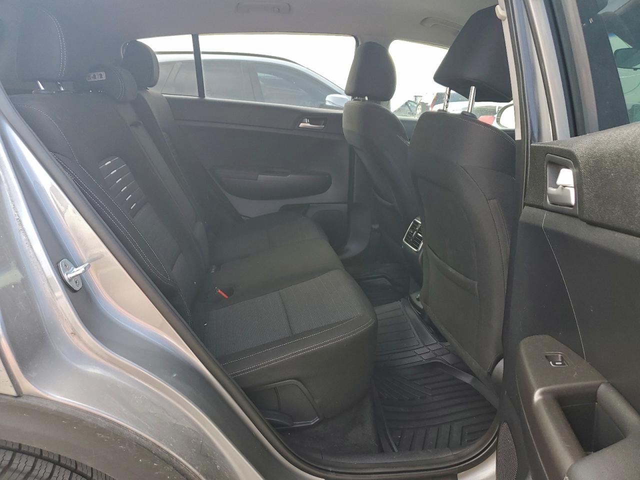 2020 KIA SPORTAGE LX photo 10