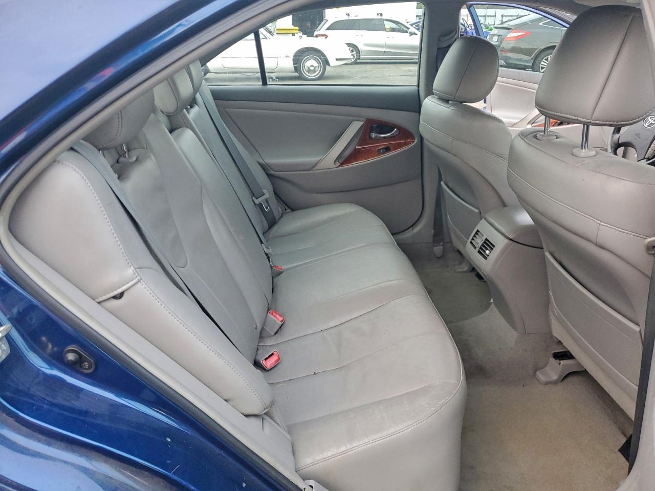 2011 TOYOTA CAMRY BASE photo 10