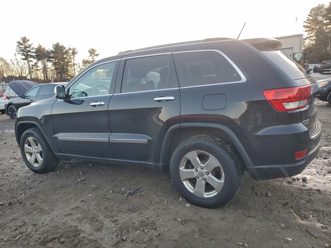 2012 JEEP GRAND CHEROKEE LIMITED photo 2