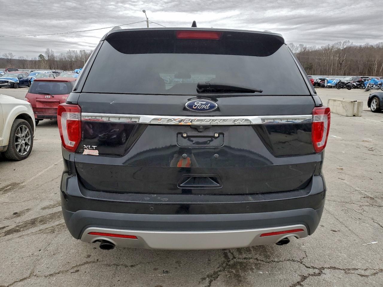 2017 FORD EXPLORER XLT photo 11