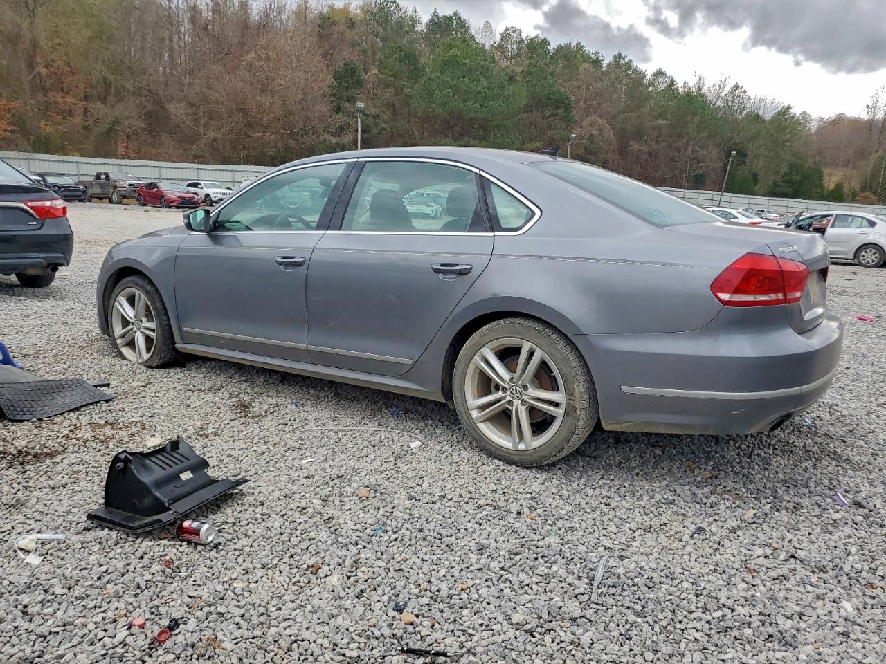 2015 VOLKSWAGEN PASSAT SE photo 3