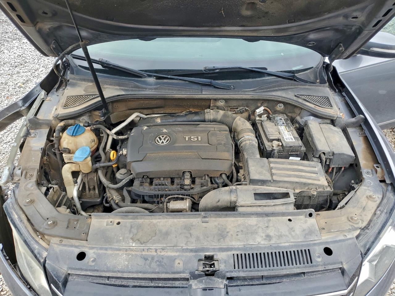 2015 VOLKSWAGEN PASSAT SE photo 21