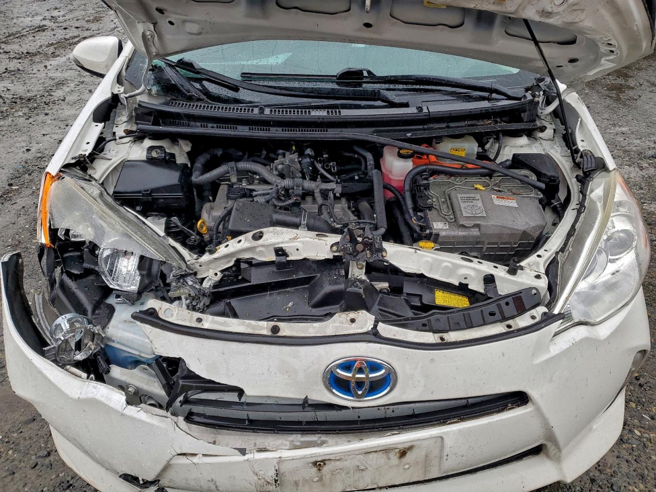 2012 TOYOTA PRIUS C photo 12