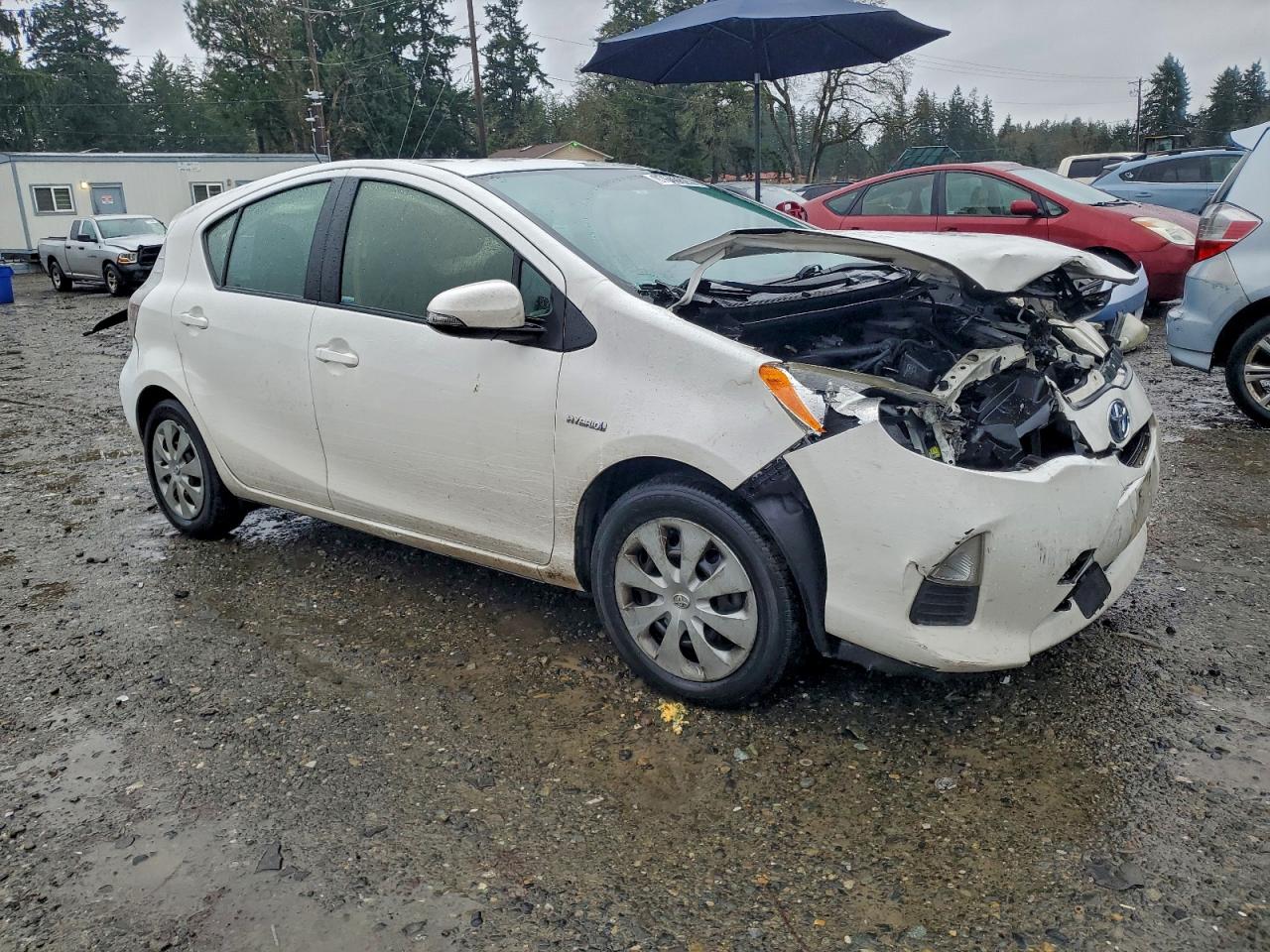 2012 TOYOTA PRIUS C photo 4