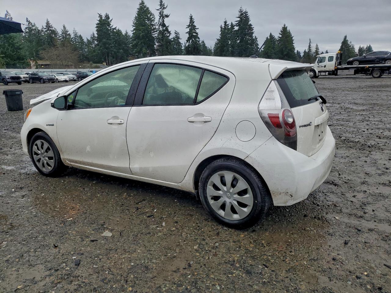 2012 TOYOTA PRIUS C photo 2