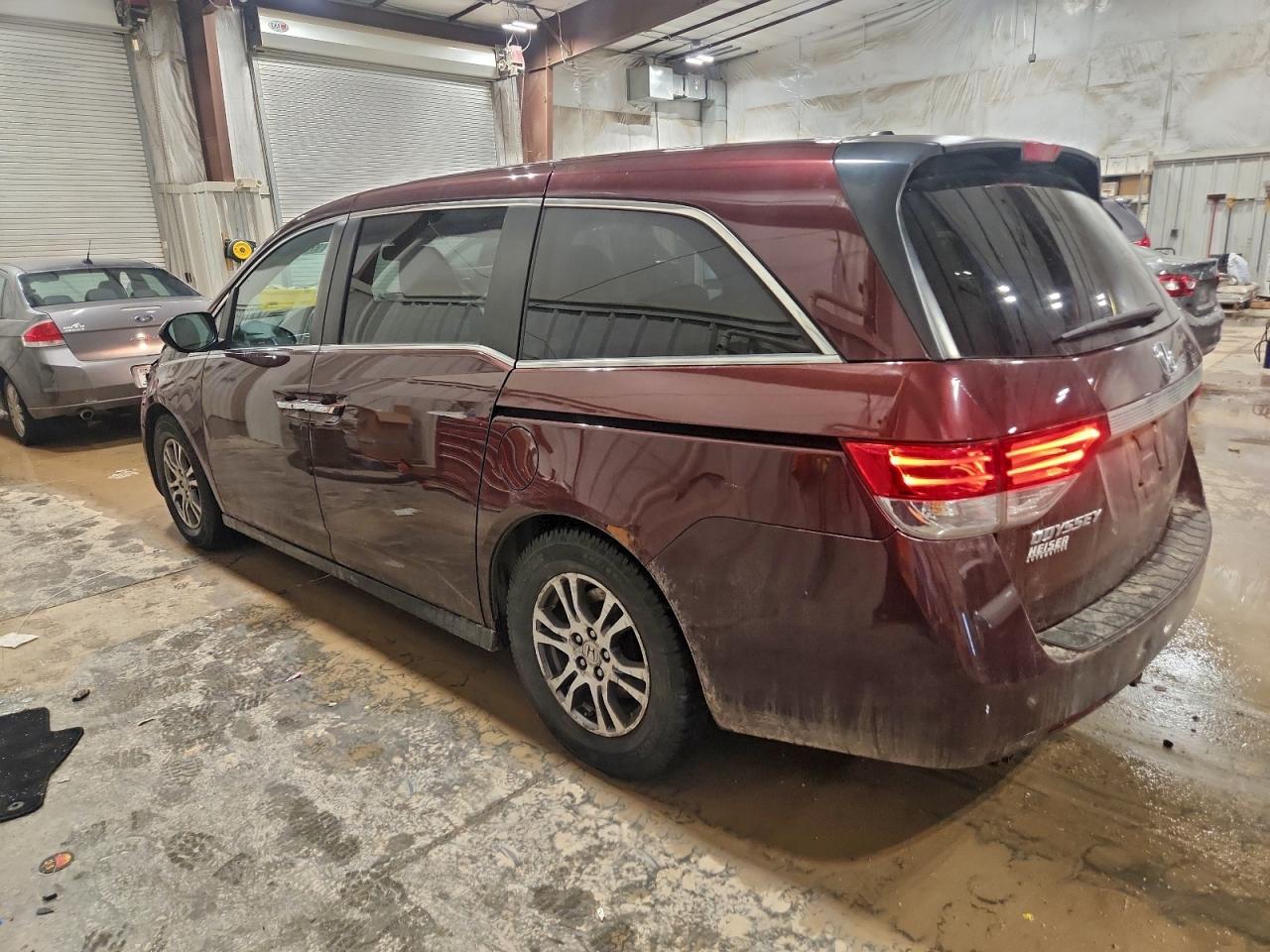 2014 HONDA ODYSSEY EXL photo 2
