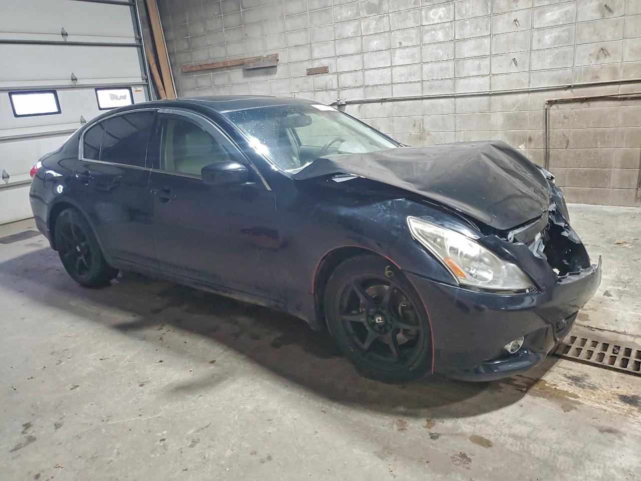 2012 INFINITI G37 photo 4