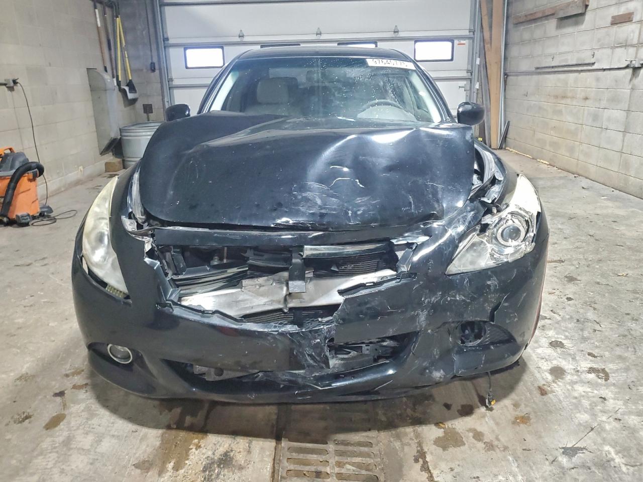 2012 INFINITI G37 photo 5
