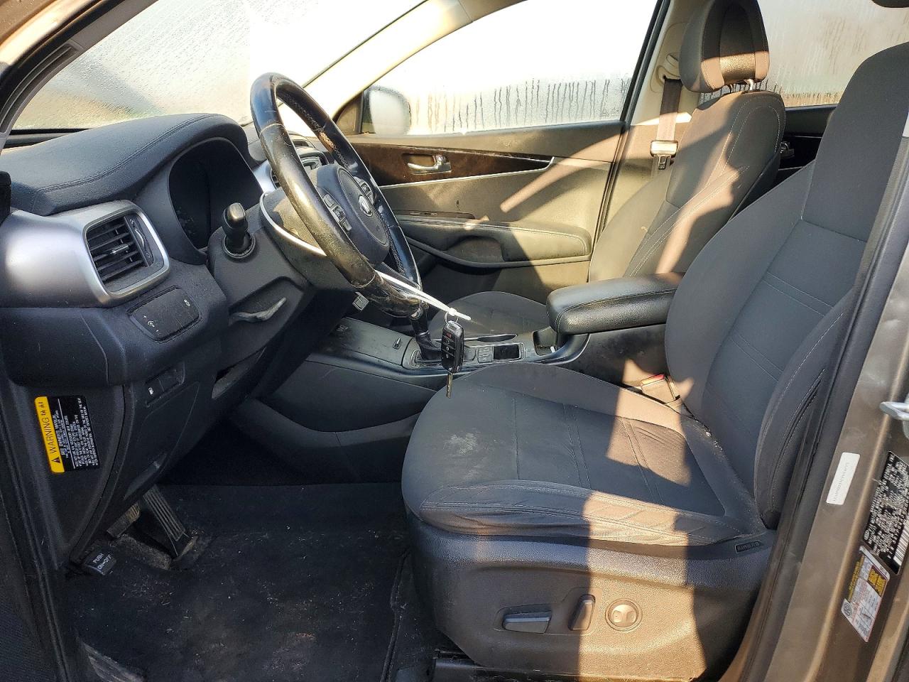 2016 KIA SORENTO LX photo 13