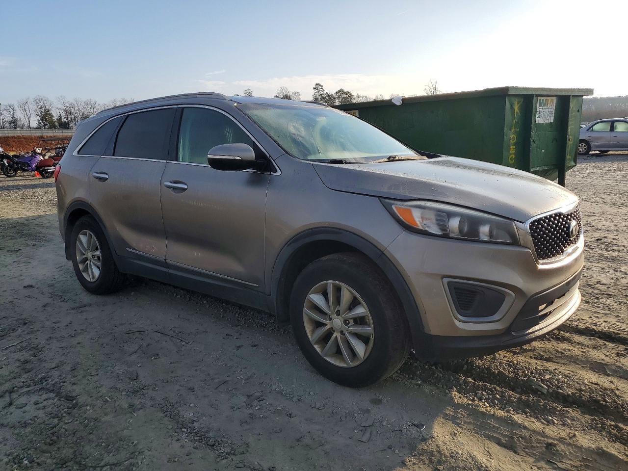 2016 KIA SORENTO LX photo 7