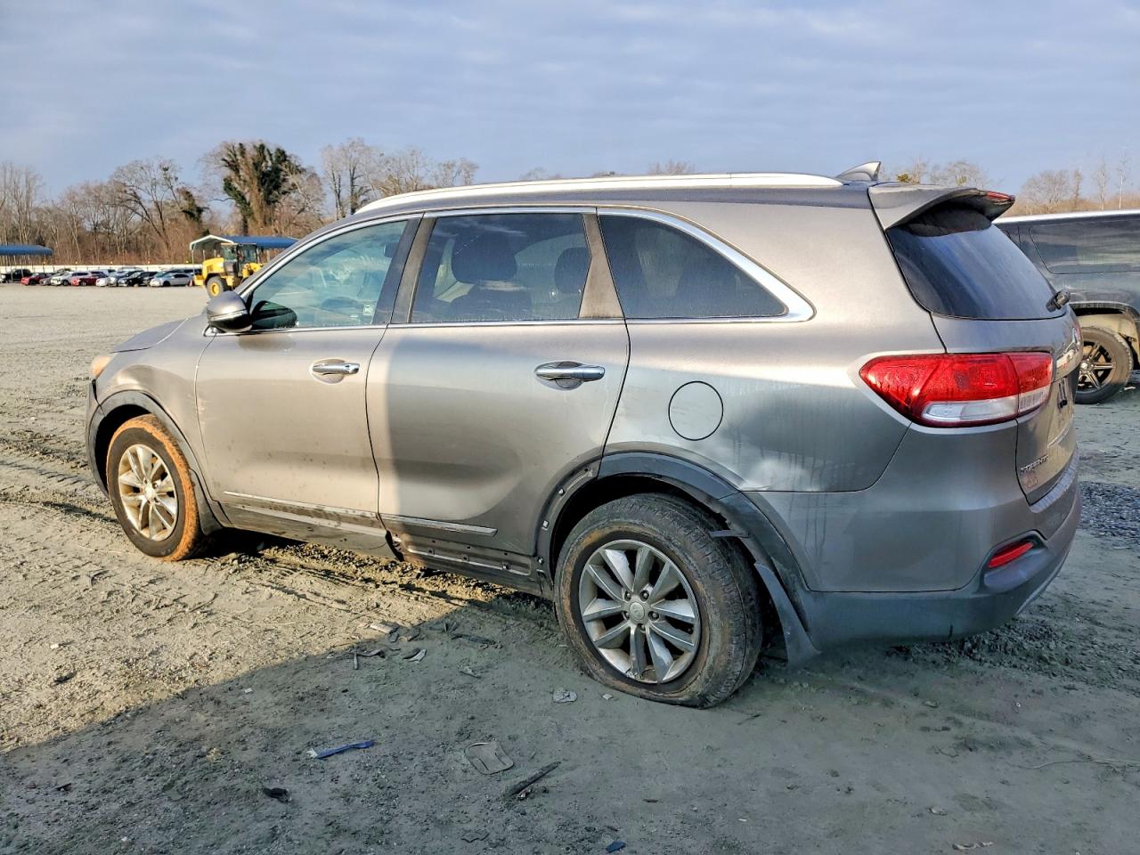 2016 KIA SORENTO LX photo 3