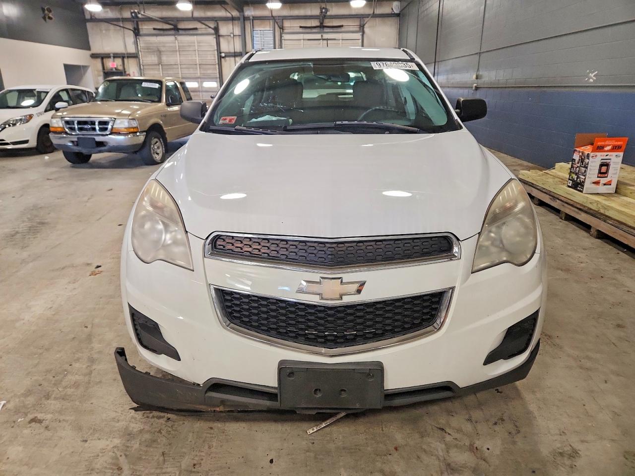 2013 CHEVROLET EQUINOX LS photo 9