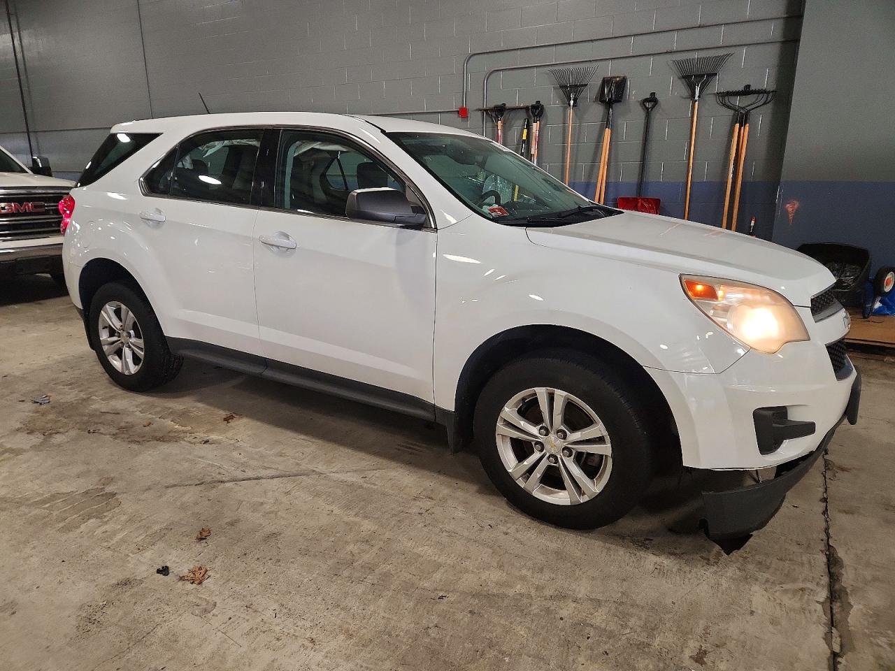 2013 CHEVROLET EQUINOX LS photo 7