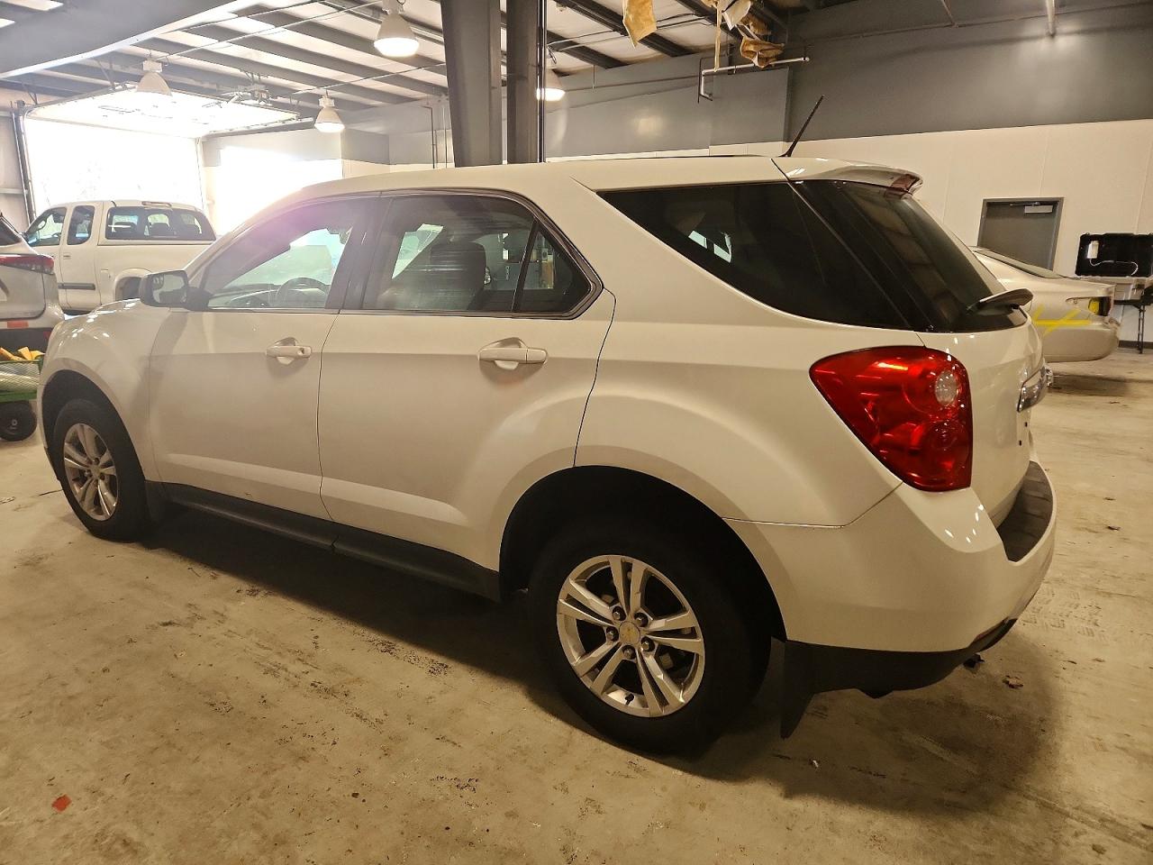 2013 CHEVROLET EQUINOX LS photo 3