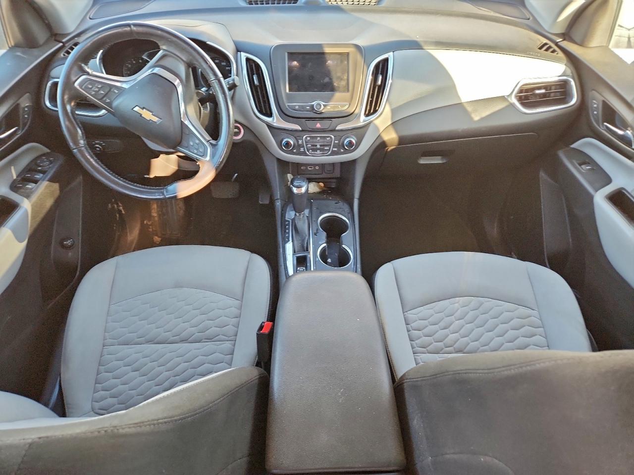 2019 CHEVROLET EQUINOX LT photo 8