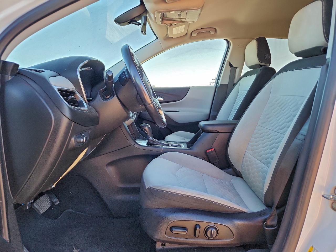 2019 CHEVROLET EQUINOX LT photo 7