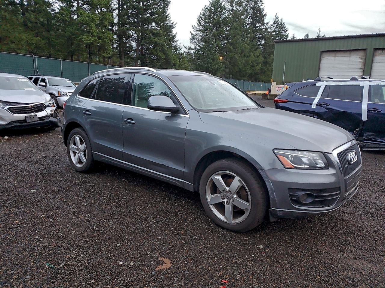 2012 AUDI Q5 PREMIUM PLUS photo 4