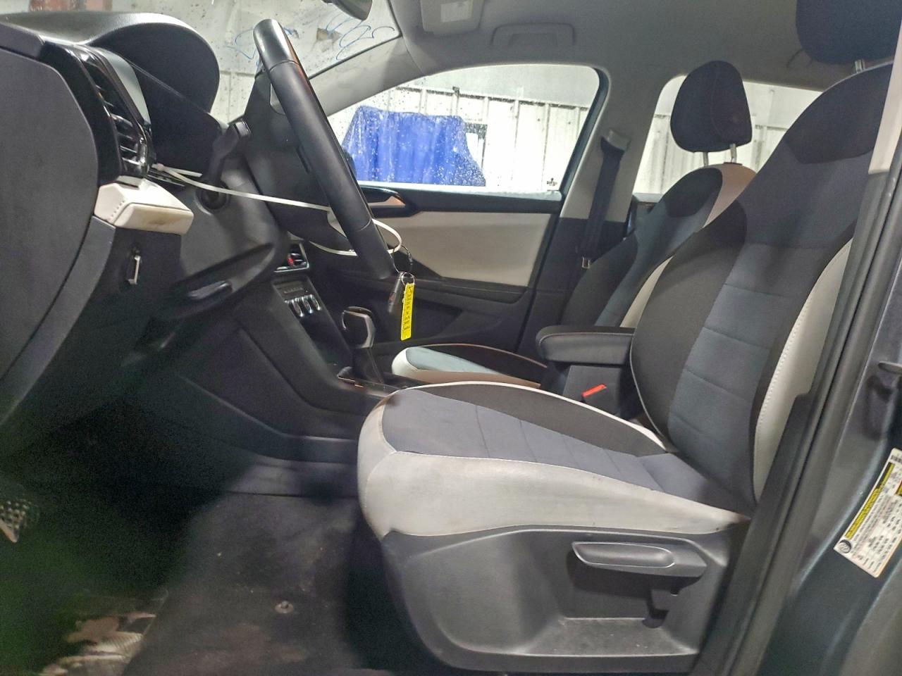 2025 VOLKSWAGEN TAOS S photo 7
