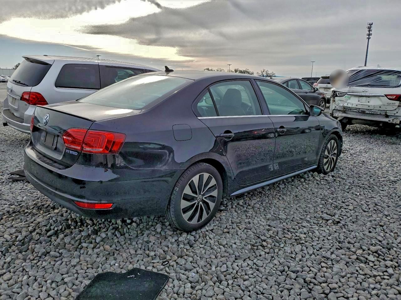 2013 VOLKSWAGEN JETTA HYBRID photo 3