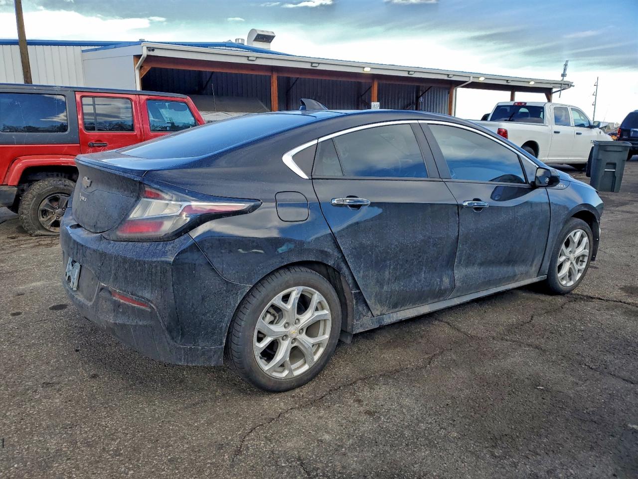 2017 CHEVROLET VOLT PREMIER photo 3