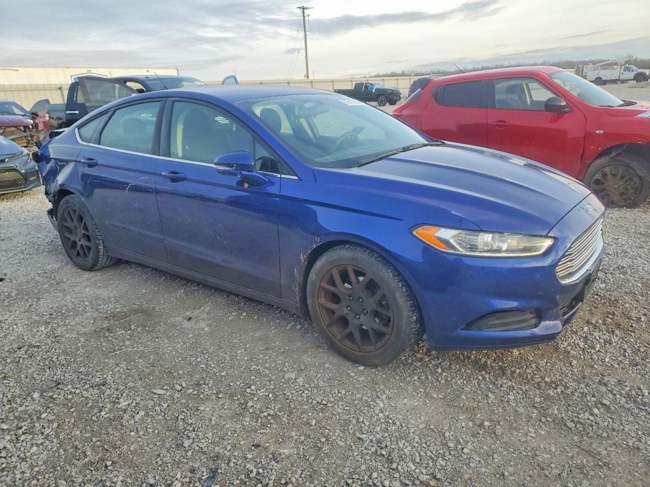 2015 FORD FUSION SE photo 4
