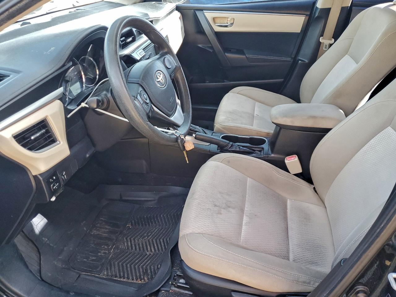 2014 TOYOTA COROLLA L photo 7