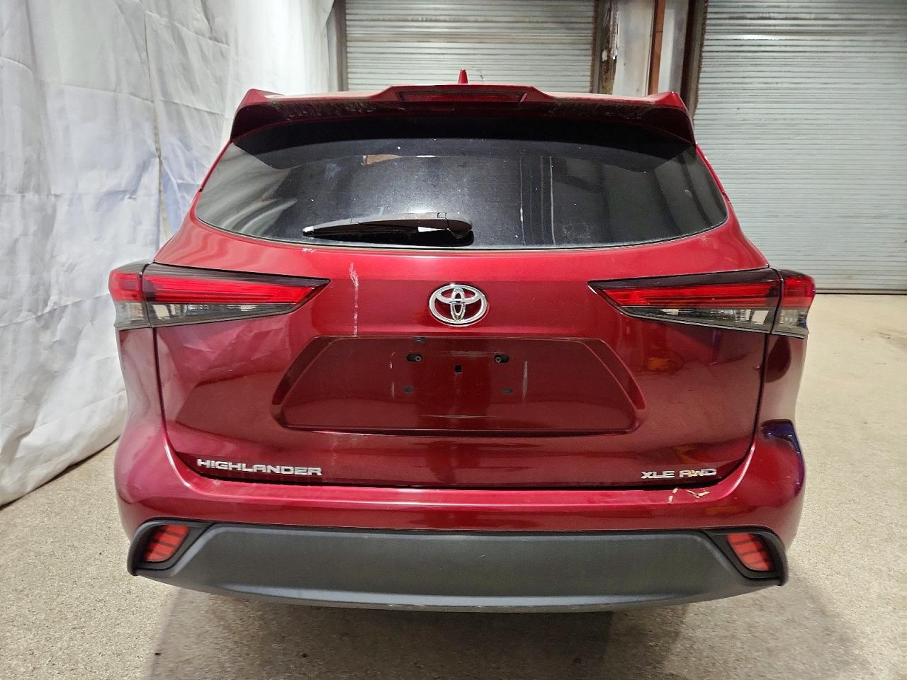 2020 TOYOTA HIGHLANDER XLE photo 6
