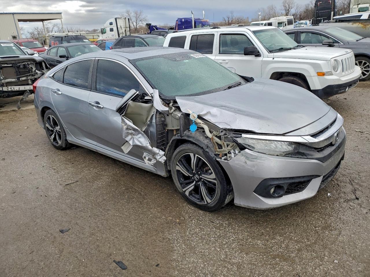 2016 HONDA CIVIC photo 4