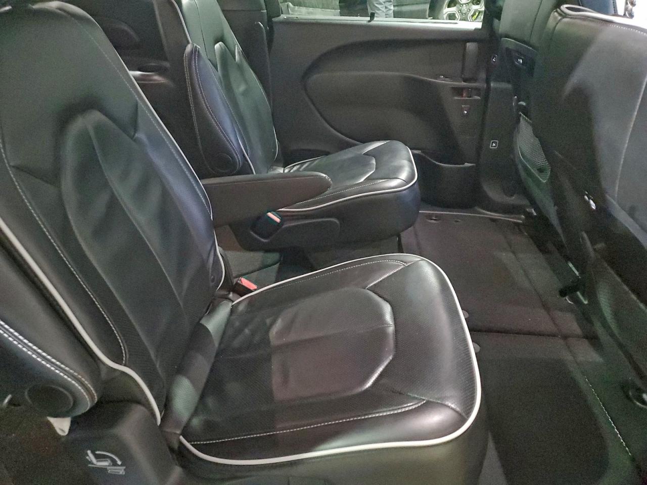2025 CHRYSLER PACIFICA LIMITED photo 11