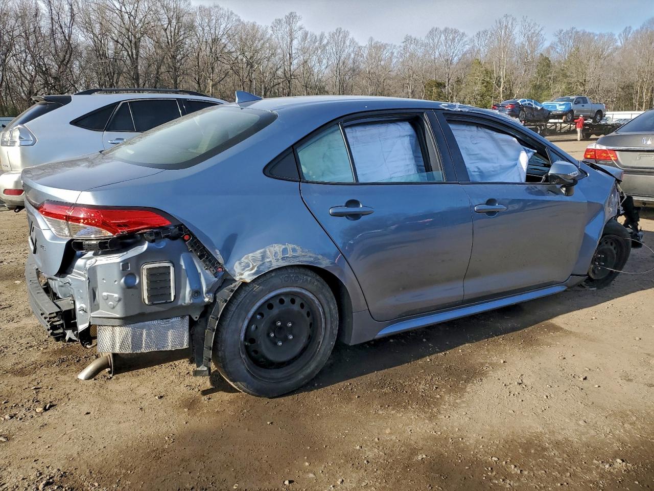 2022 TOYOTA COROLLA LE photo 3