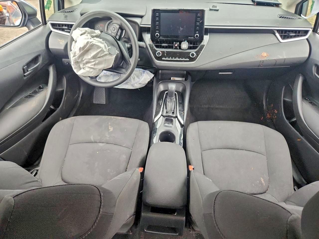 2022 TOYOTA COROLLA LE photo 8
