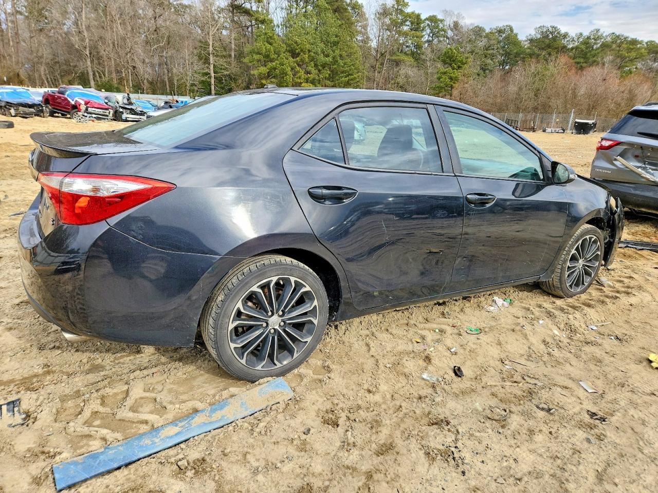 2015 TOYOTA COROLLA L photo 3