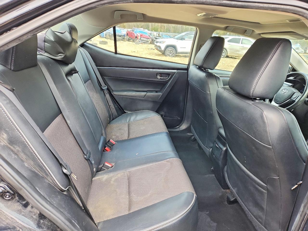 2015 TOYOTA COROLLA L photo 10