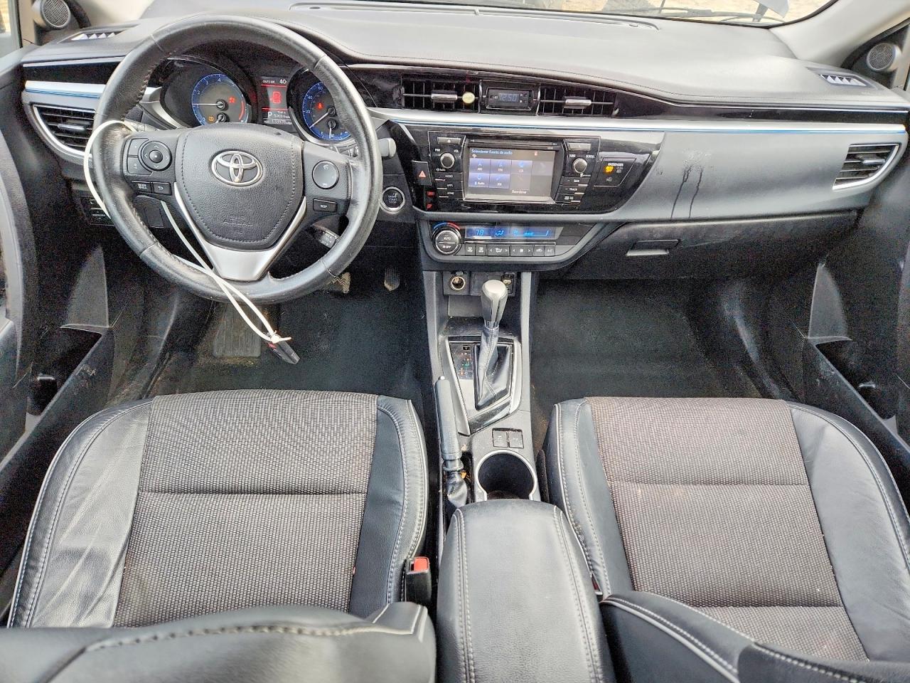 2015 TOYOTA COROLLA L photo 8